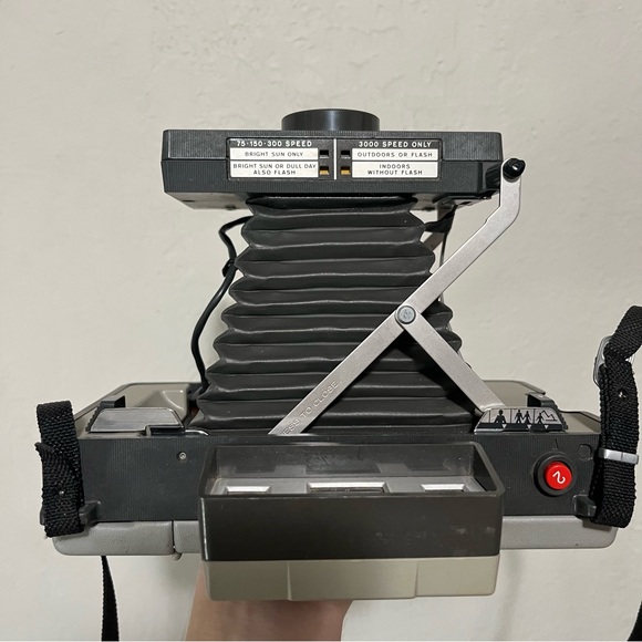 Polaroid Land Camera 220 - Picture 5 of 9